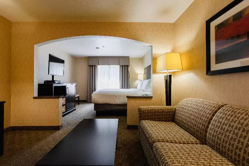 身障者適用キングサイズベッドルーム, Holiday Inn Express Bothell, An Ihg