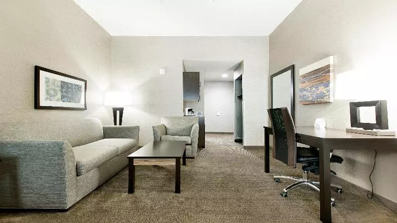 身障者適用キングサイズベッドルーム, Holiday Inn Express Bothell, An Ihg