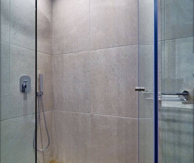 جناح عائلي, Silver Beach Hotel & Apartments