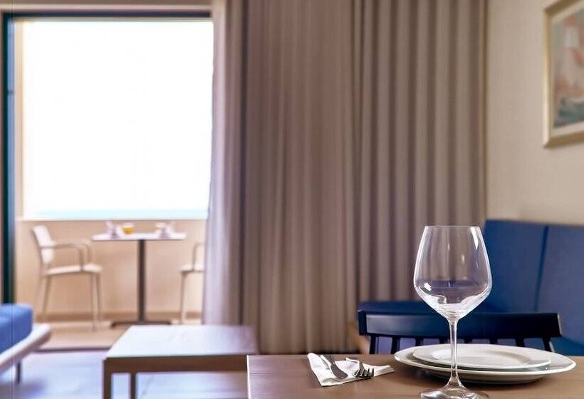 جناح عائلي, Silver Beach Hotel & Apartments