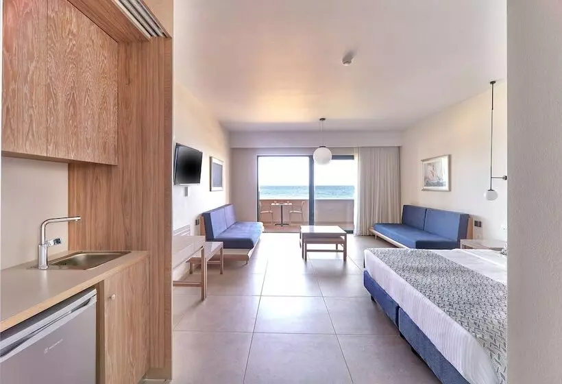 オーシャンビュースーペリアールーム, Silver Beach Hotel & Apartments