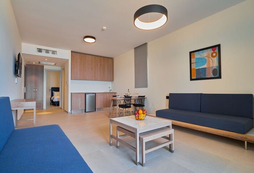 جناح عائلي, Silver Beach Hotel & Apartments