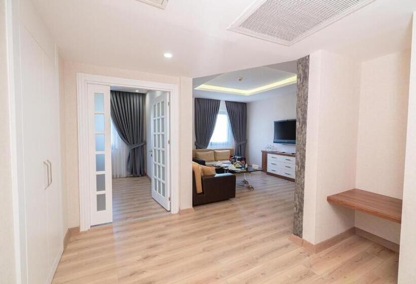 Люкс Кровать Кинг, The Green Park  Diyarbakir