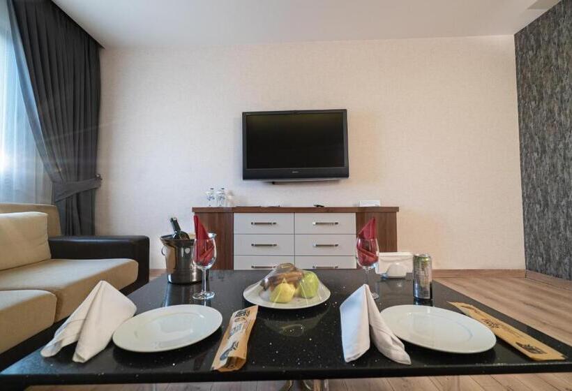 Люкс Кровать Кинг, The Green Park  Diyarbakir