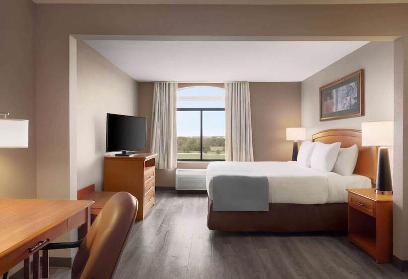 Люкс Кровать Кинг, Wingate By Wyndham Bentonville