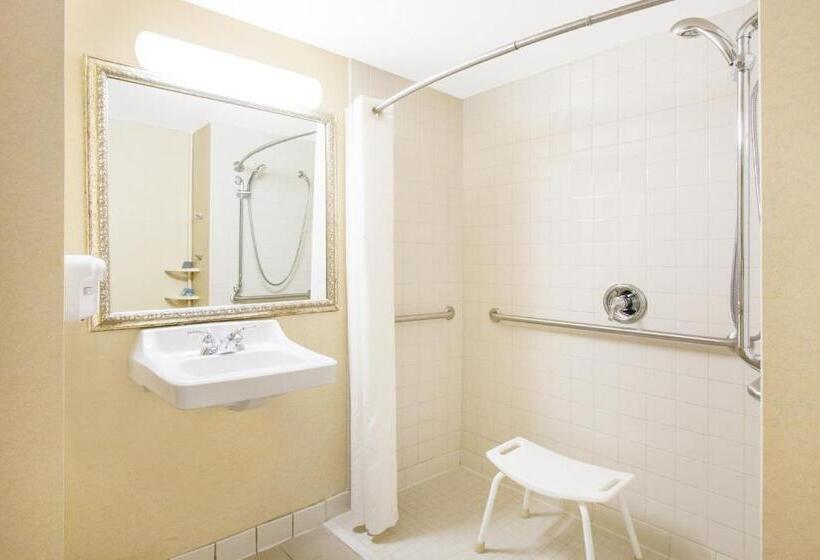 Номер Deluxe Адаптированный для Инвалидов, Wingate By Wyndham Bentonville
