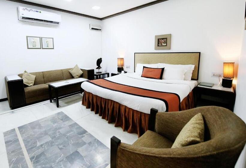 Quarto Deluxe, Yatrik
