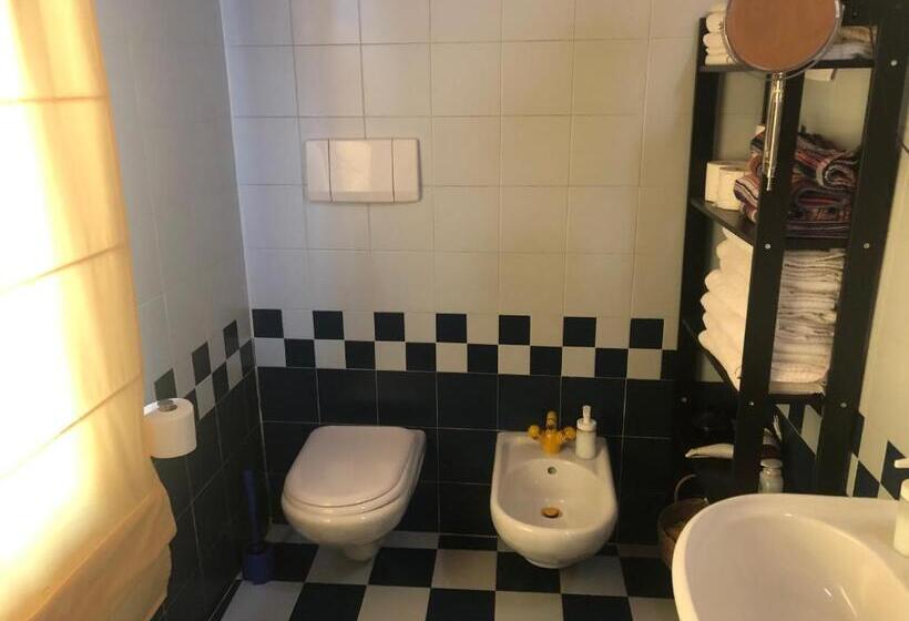 סטודיו דלוקס, B&b Sarca Valley