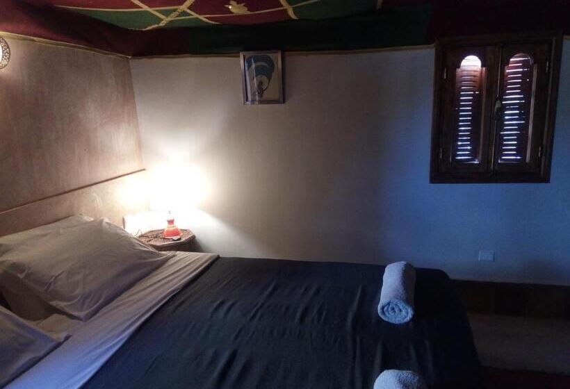 بنجلو قياسى, La Kasbah D Ouzoud