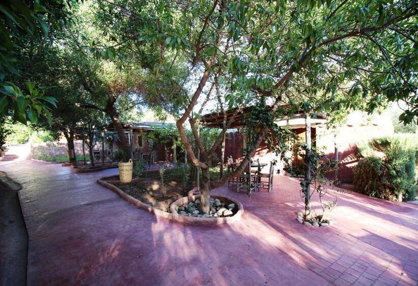 بنجلو قياسى, La Kasbah D Ouzoud