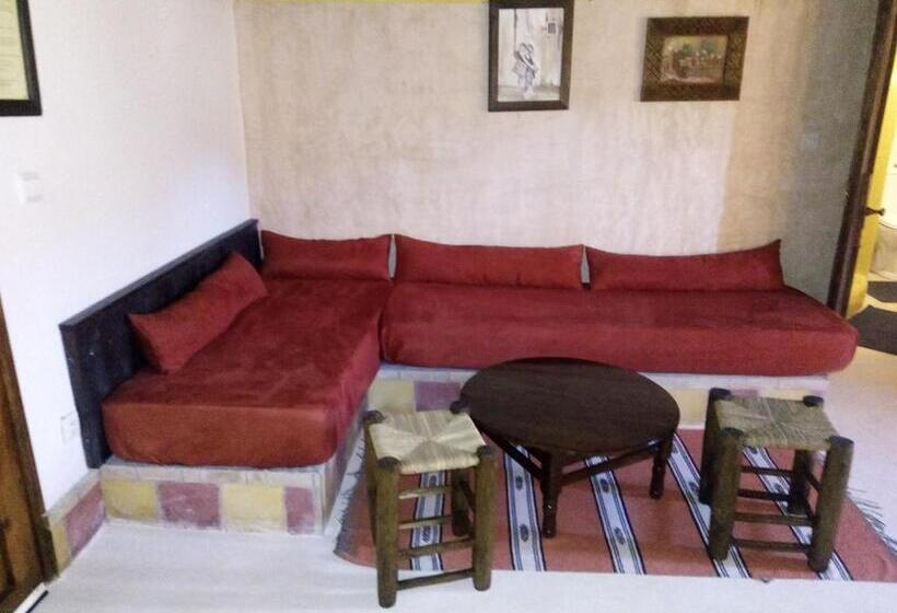 بنجلو قياسى, La Kasbah D Ouzoud