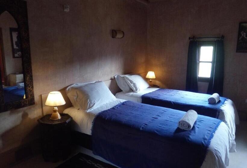 بنجلو قياسى, La Kasbah D Ouzoud