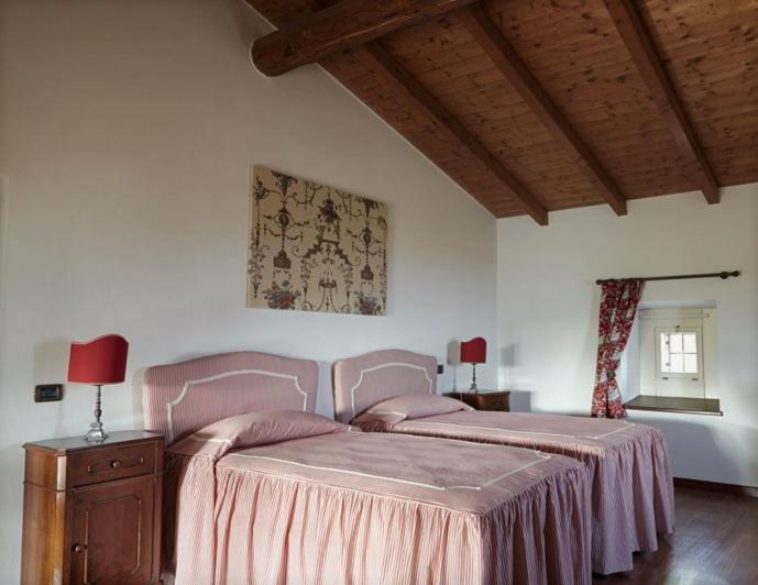 Suite with lake view, Agrigturismo Monte Cicogna