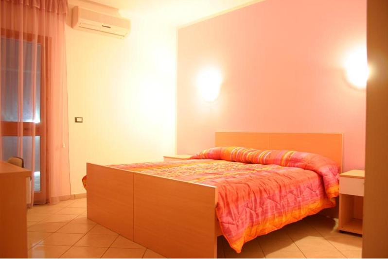 Standart Oda, L Arcobaleno