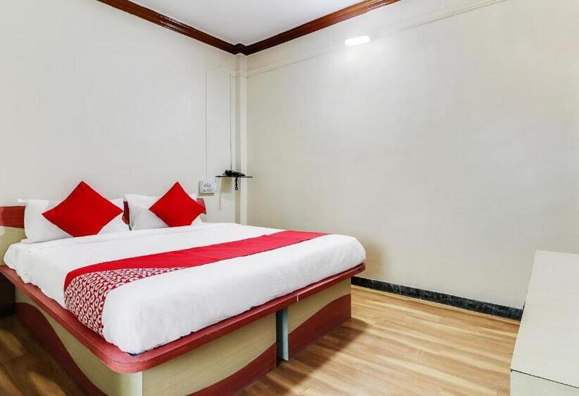 Triple Classic Room, Sandeep