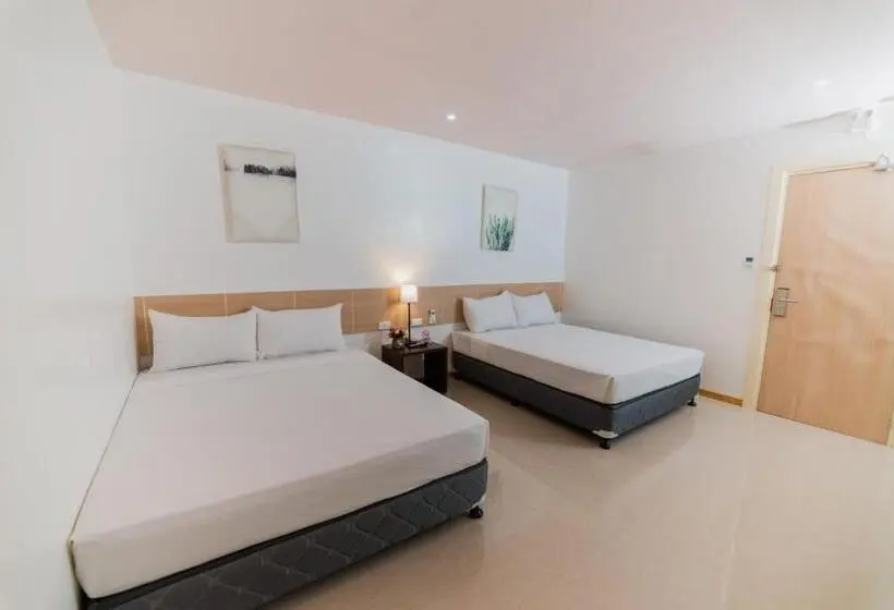 Camera Familiare, Soi Suites