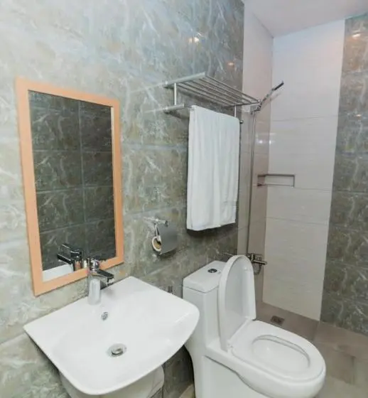 Camera Familiare, Soi Suites