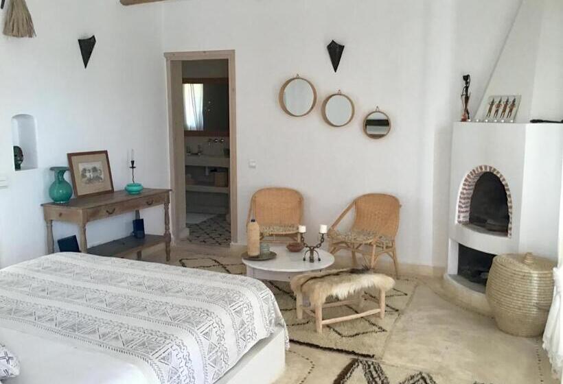 اتاق استاندارد با چشم‌انداز استخر, Dar Alya Essaouira Maison Et Table D Hôtes