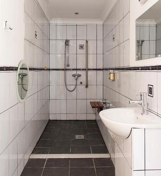 Номер Стандарт Кровать Кинг Адаптированный для Инвалидов, Spanhoe Lodge