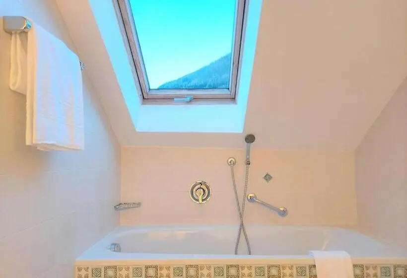 Standard-studio, Residence Zum Theater