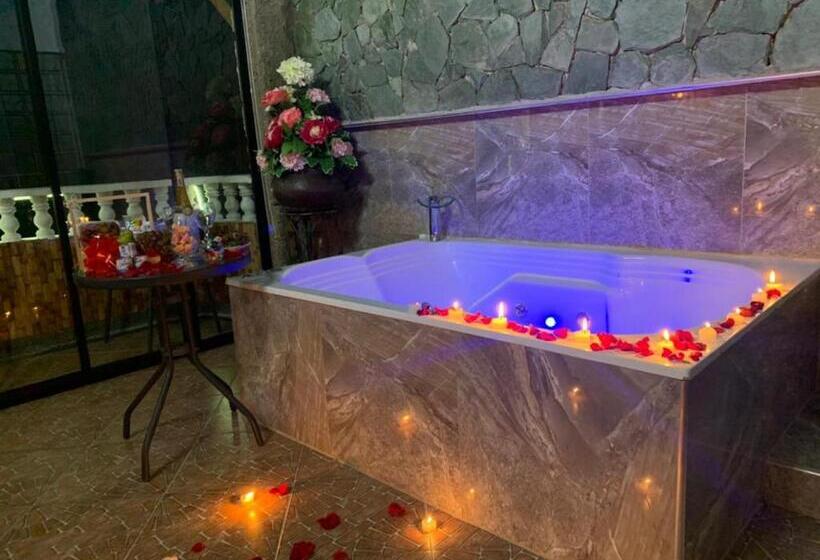 スーペリアースイート, Alcatraz