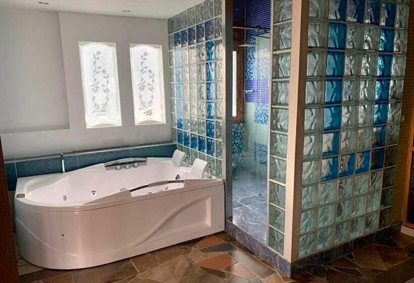 スーペリアースイート, Alcatraz