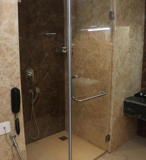 经济房, Comfort Inn Lakhimpur