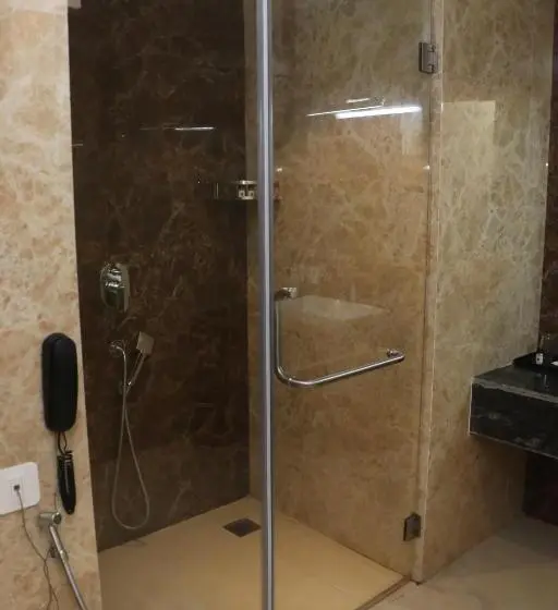 エコノミールーム, Comfort Inn Lakhimpur