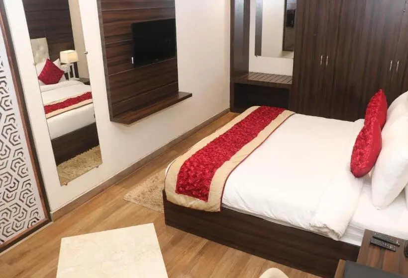 キングサイズベッドのスタンダードルーム, Comfort Inn Lakhimpur