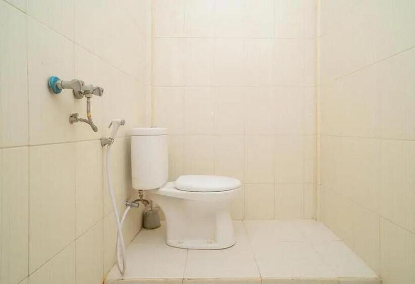 ファミリールーム, Reddoorz Syariah Near Syamsudin Noor Airport 4