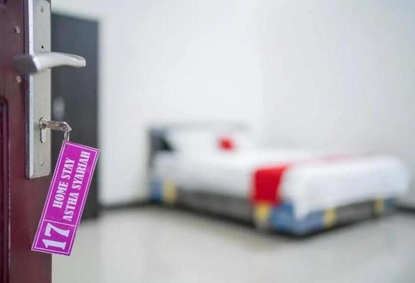 デラックスファミリールーム, Reddoorz Syariah Near Syamsudin Noor Airport 4