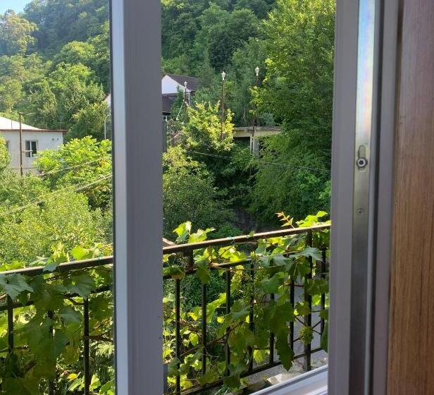 اتاق استاندارد سه تخته با بالکن, Guest House Polaris