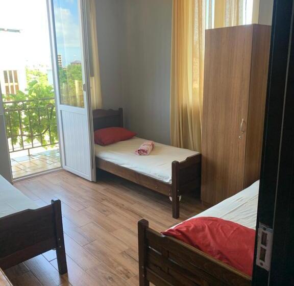 اتاق استاندارد سه تخته با بالکن, Guest House Polaris