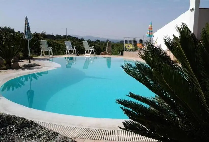 Huoneisto 1 Makuuhuone Terassi, Agriturismo B&b Domo De Resteblas