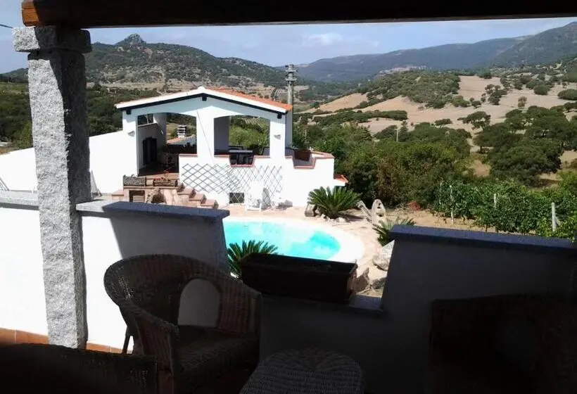 Huoneisto 1 Makuuhuone Terassi, Agriturismo B&b Domo De Resteblas