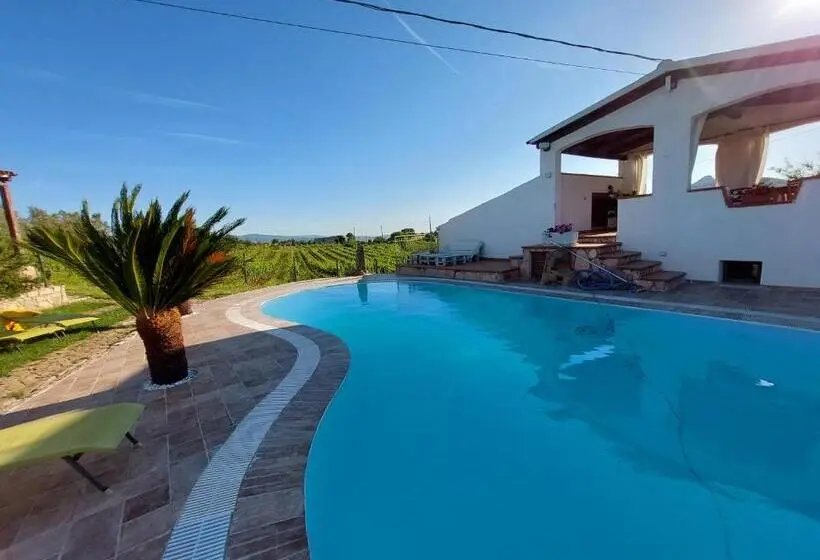 Huoneisto 1 Makuuhuone, Agriturismo B&b Domo De Resteblas