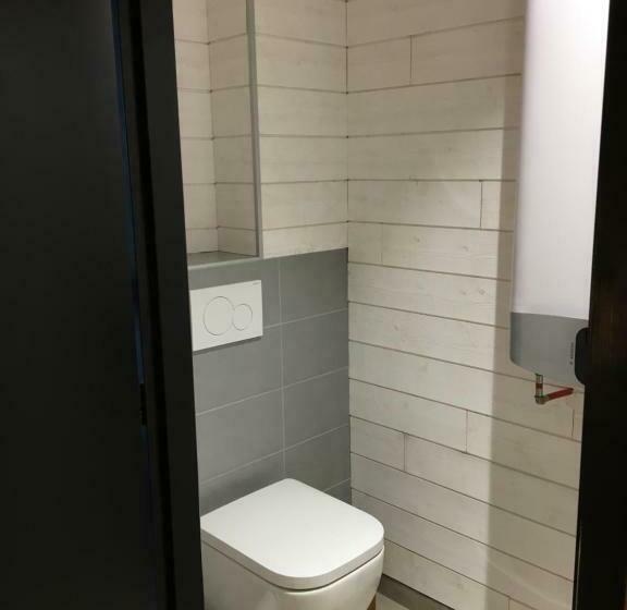 غرفة عائلية, Le 25bis