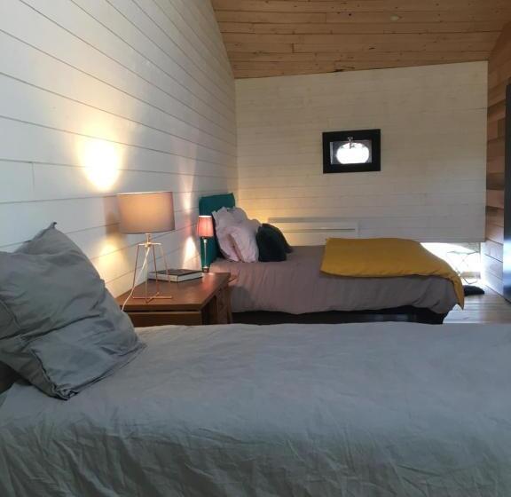 غرفة عائلية, Le 25bis