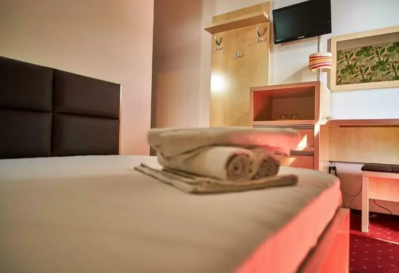Pokój Ekonomiczny, Alma Mamaia