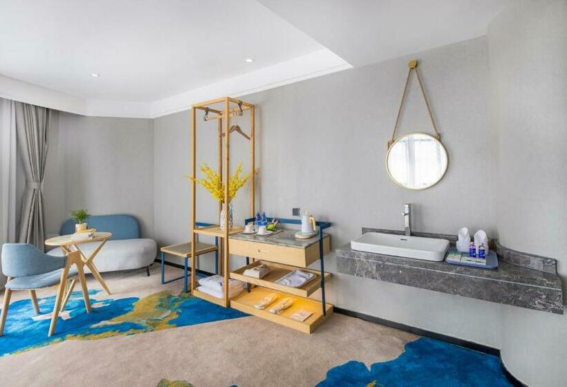 Suite, Shenzhen Yanan