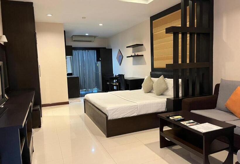 キングサイズベッドのスーペリアルーム, Eastpana Hotel 304 Prachinburi