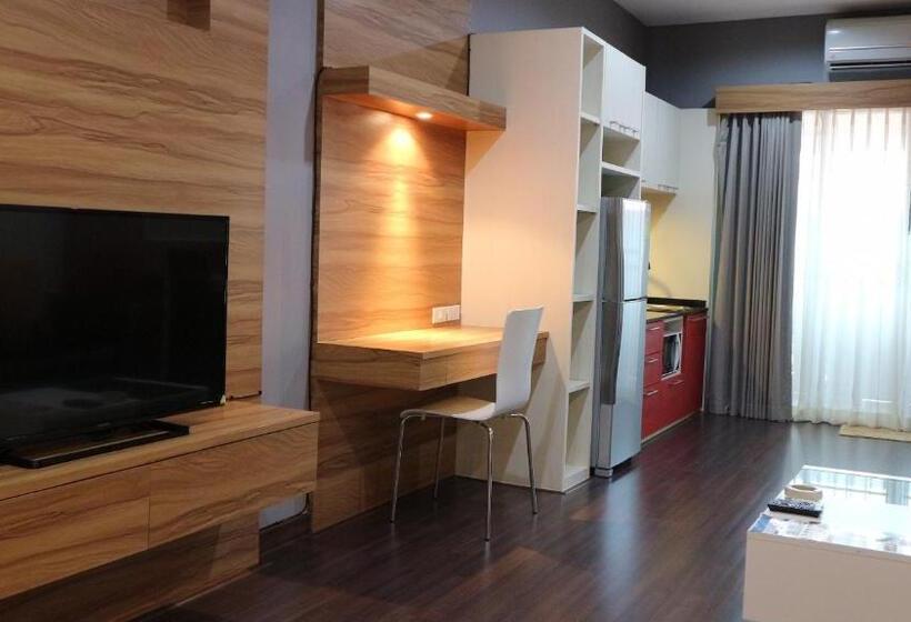Номер Deluxe Кровать Кинг, Eastpana Hotel 304 Prachinburi