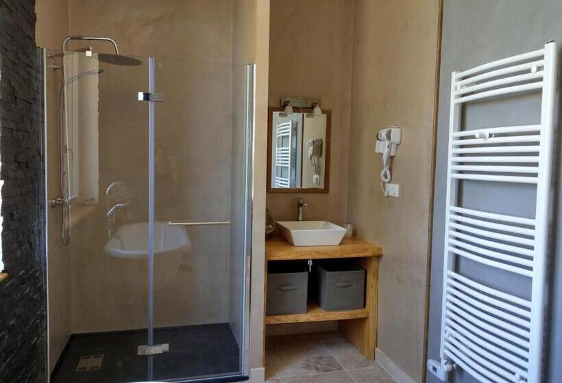 جناح سوبيريور, Les Chambres D'hôtes De La Frissonnette