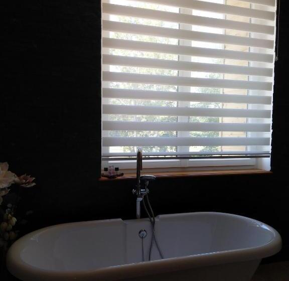 جناح سوبيريور, Les Chambres D'hôtes De La Frissonnette