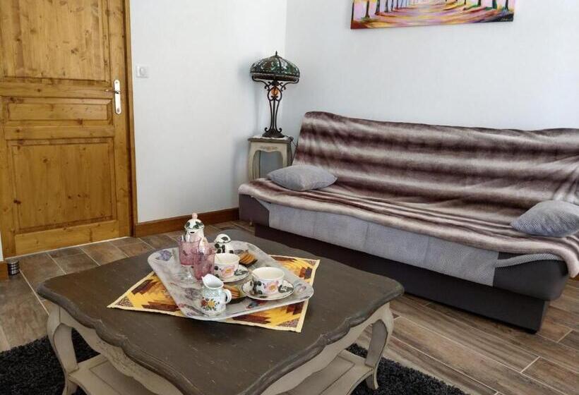 جناح مطلّ علي الجبل, Les Chambres D'hôtes De La Frissonnette