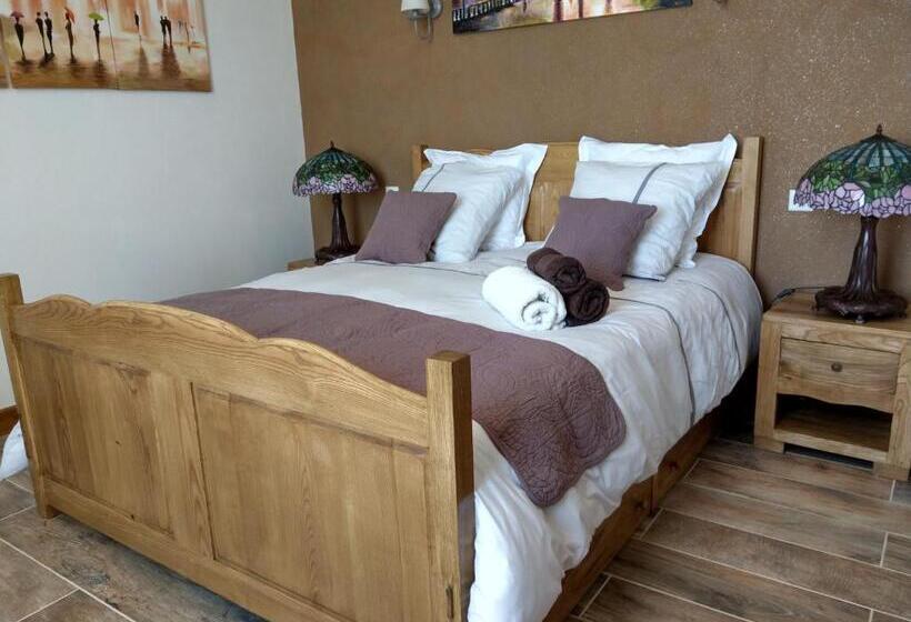 جناح مطلّ علي الجبل, Les Chambres D'hôtes De La Frissonnette