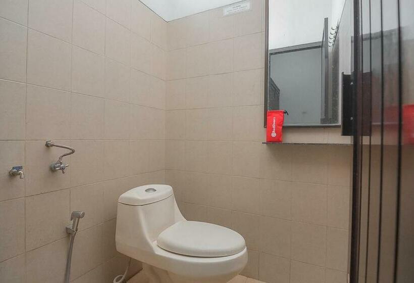 Номер Стандарт, Reddoorz Plus Near Rsud Majalengka