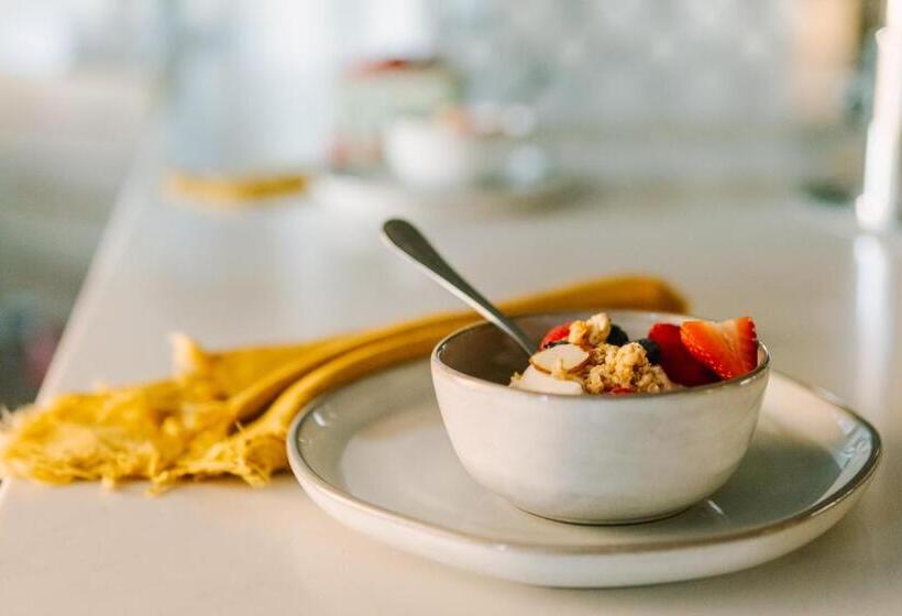 آپارتمان 3 خوابه, Sonder At Mill Ave