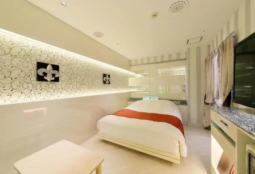 Habitació Estàndard, Cherena Kunitachi