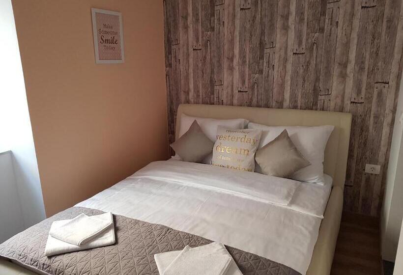 اتاق استاندارد, Piraneska